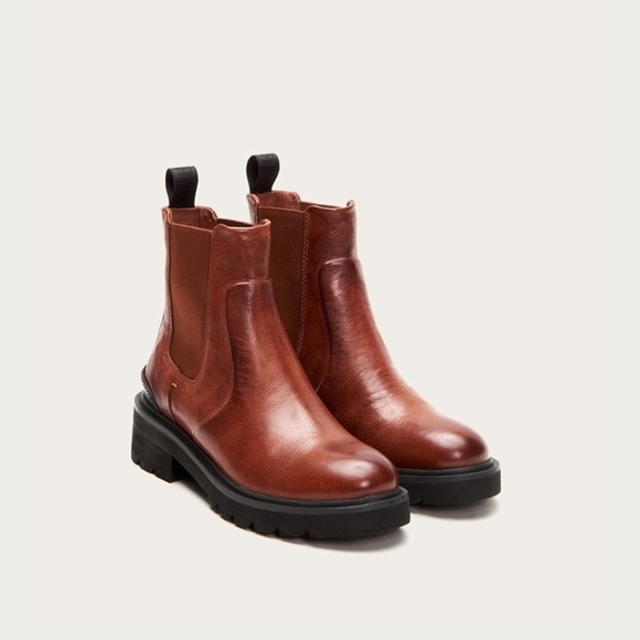 Frye Shoes - SALE New in Box Frye Allison Chelsea Boots BLACK